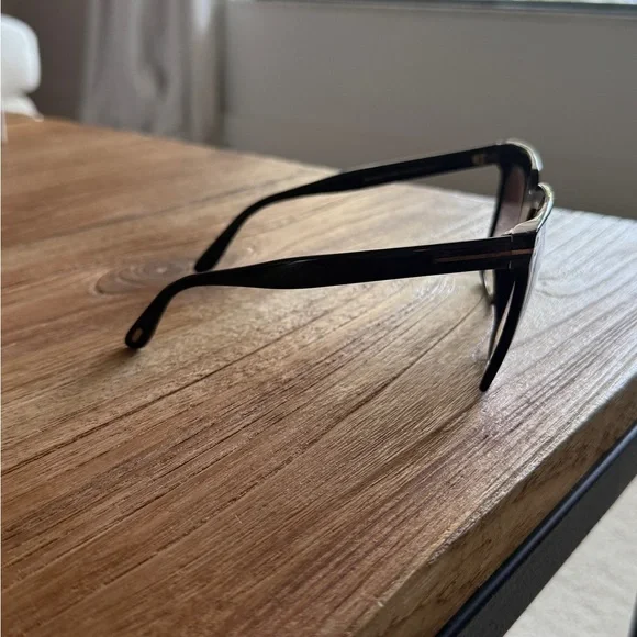 Tom Ford Black Oversized Square Sunglasses - Picture 6 of 6